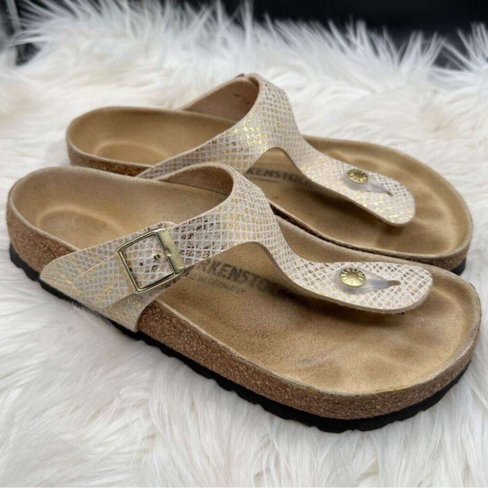 Birkenstock Gizeh Gold Champagne Sandals Size 38